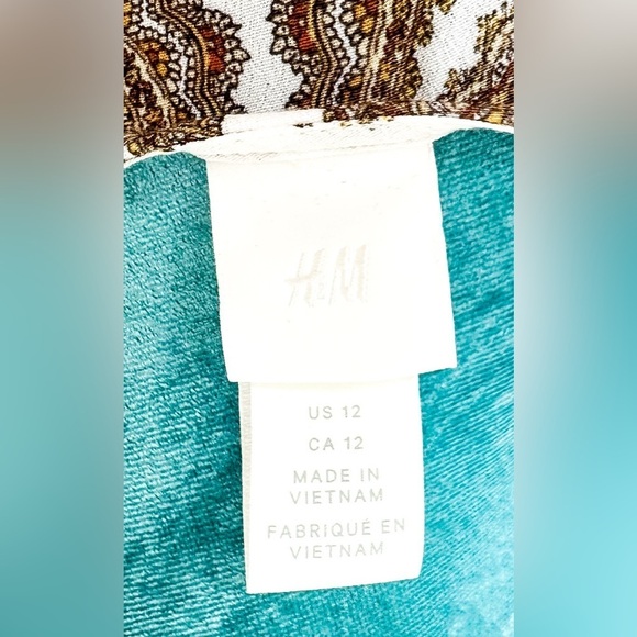 Chic & Elegant H&M Size 12 Dress -Perfect for Effortless Style & Sophistication! - Picture 11 of 11